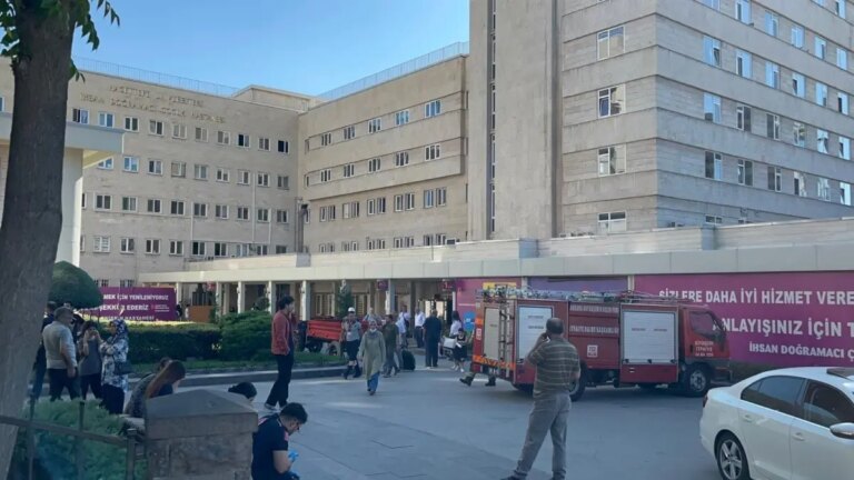 hacettepe hastanesinde yangin panigi j6uCdGTd