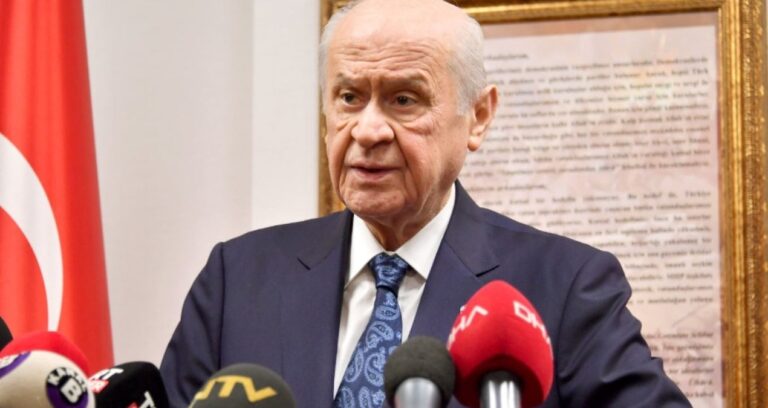 mhpliler kizgin oy kaybi derinlesiyor m67kynaS