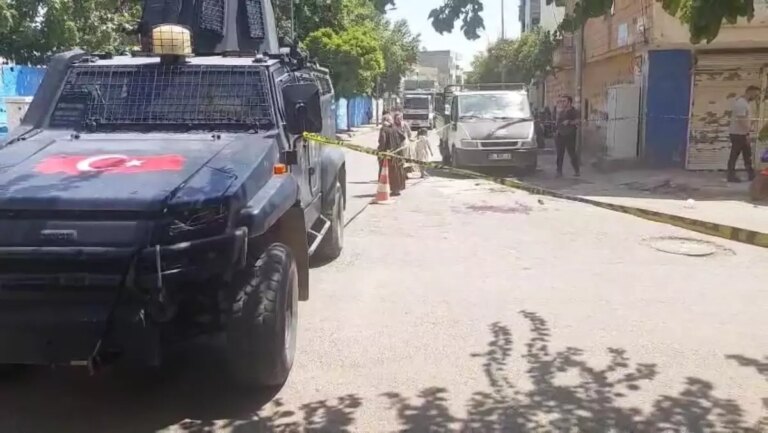 viransehirde akraba kavgasi 1 olu 3 yarali rvlyeRns