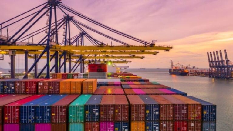 dis ticaret acigi agustosta yuzde 167 azaldi JtSMR6wr