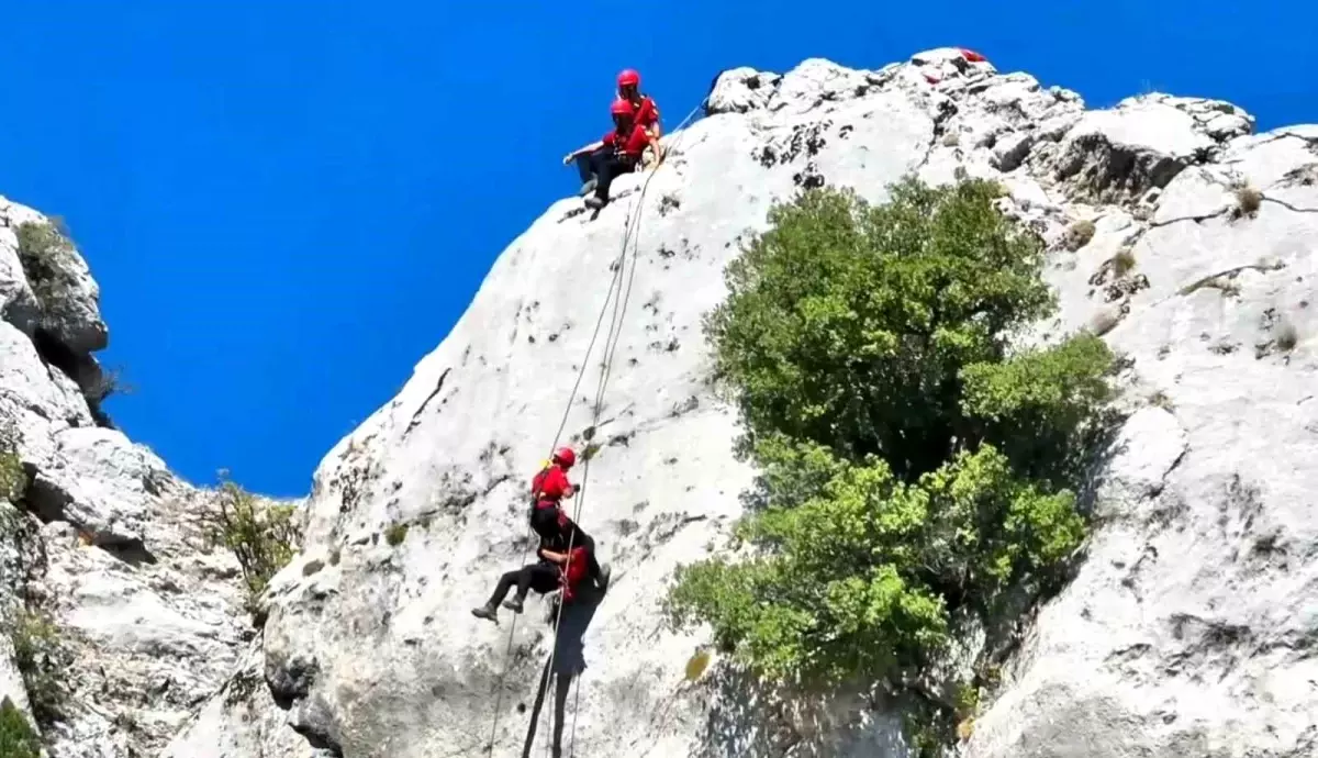 ispartada jak timi egitim tatbikati 67DqBNI7