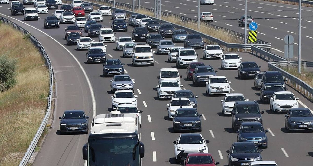 istanbulda sabah trafigi yuzde 72ye cikti VfncaFsB