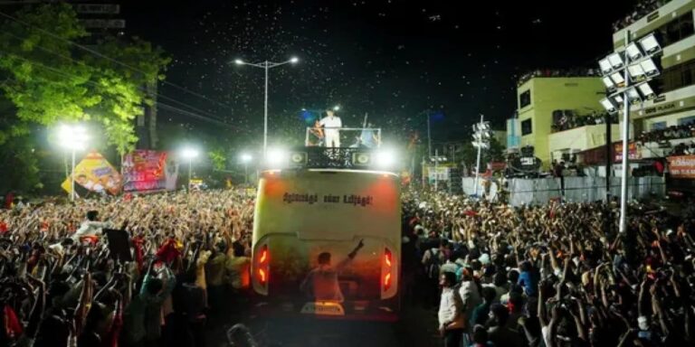 unlu aktorun katildigi mitingde kargasa 39 kisi oldu WkB8kmfJ