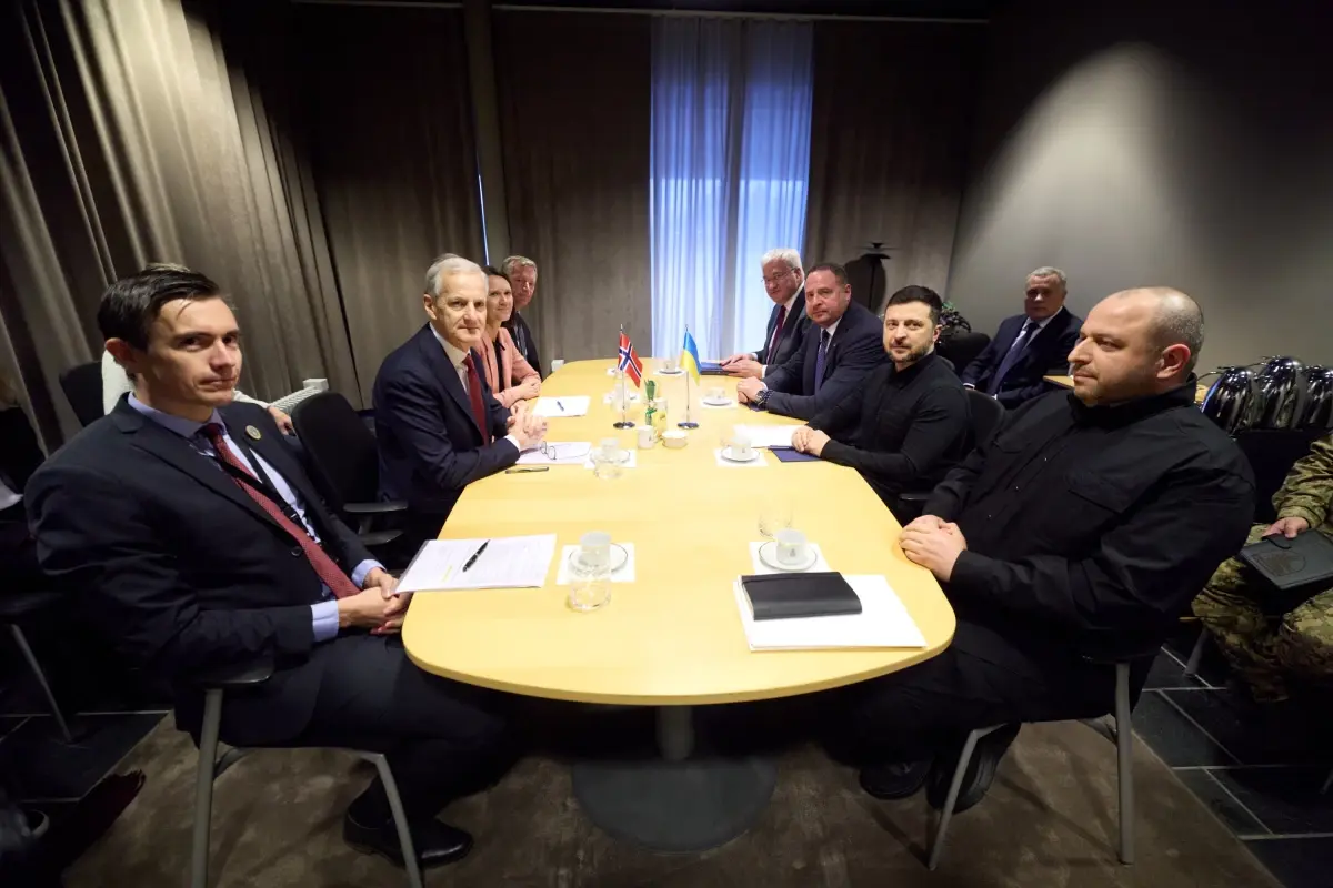 norvecten ukraynaya kis destegi 2NvNcO6p.jpg