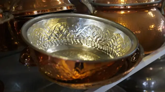 sofralardaki gizli tehlike yanlis kullanilan bakir kap zehirlenmelere yol acabilir ZVBZyGal