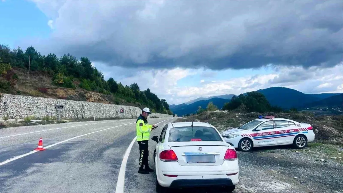 zonguldakta guvenlik operasyonlari cok sayida gozalti ve uyusturucu ele gecirildi EzaXW8p4.jpg