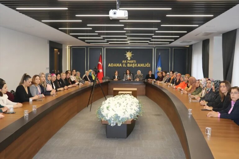 adana-ve-hatayda-ak-partiden-kadina-yonelik-siddetle-mucadele-gunu-aciklamasi-JJBaUuTi.jpg