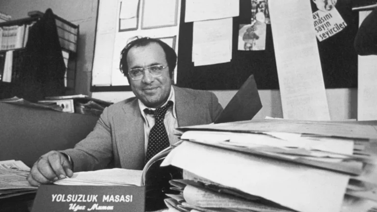gazeteci-ne-yapar-ne-yapmaz-ugur-mumcu-anlatiyor-5aiKgQ14.webp