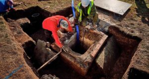 tesadufen-kesfedildi-tarihi-kalenin-altindan-nukleer-siginak-cikti-YFLyOSnc