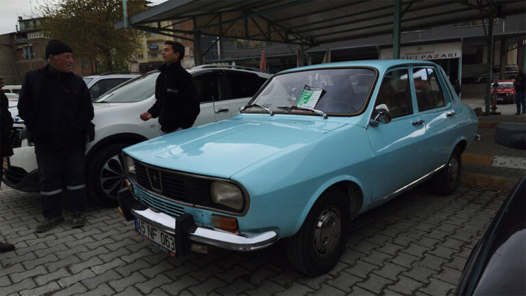 51-yasindaki-klasik-sadece-210-bin-liraya-satildi-gBGG9GUf