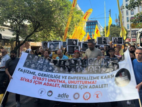 Sivas Katliamı’nda yaşamını yitiren 33 kişi 33’üncü yılında anıldı